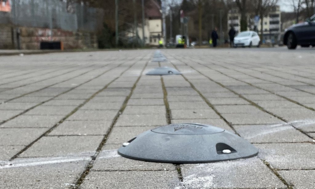 Die letzten Parksensoren werden installiert